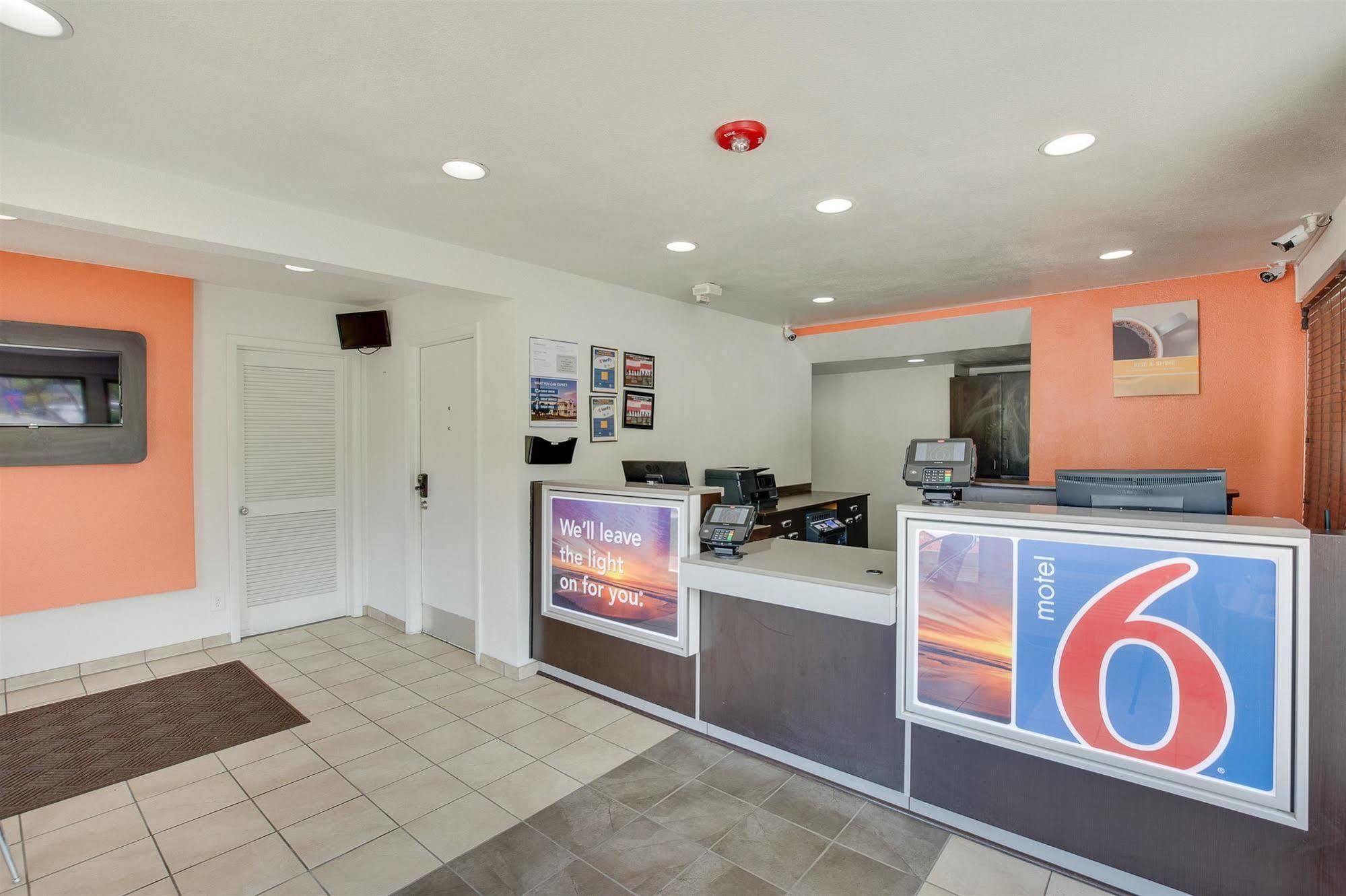 Motel 6-Columbia, Sc - West Экстерьер фото