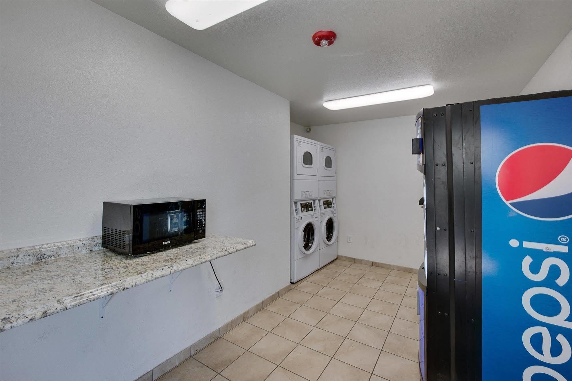 Motel 6-Columbia, Sc - West Экстерьер фото