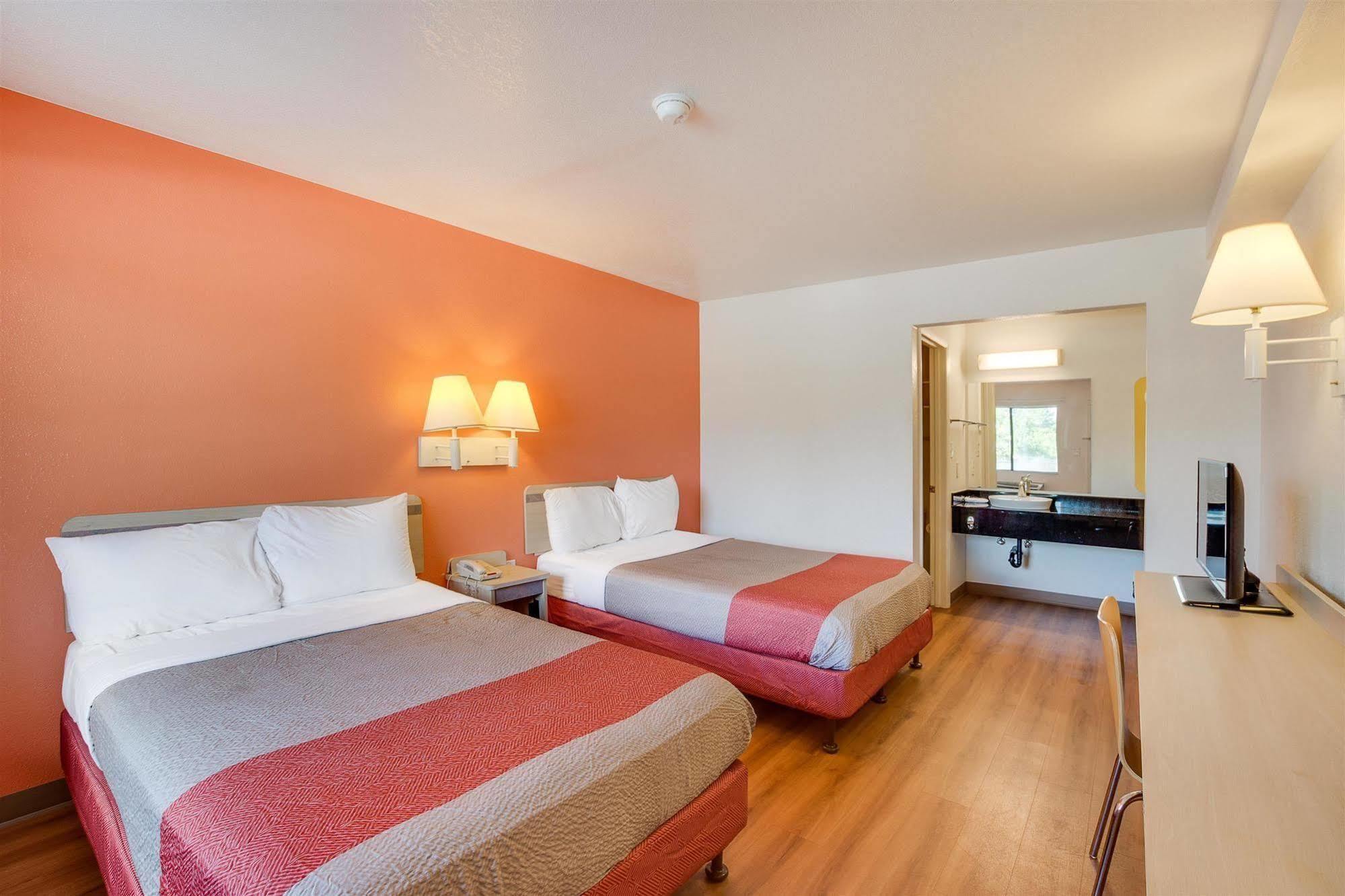Motel 6-Columbia, Sc - West Экстерьер фото