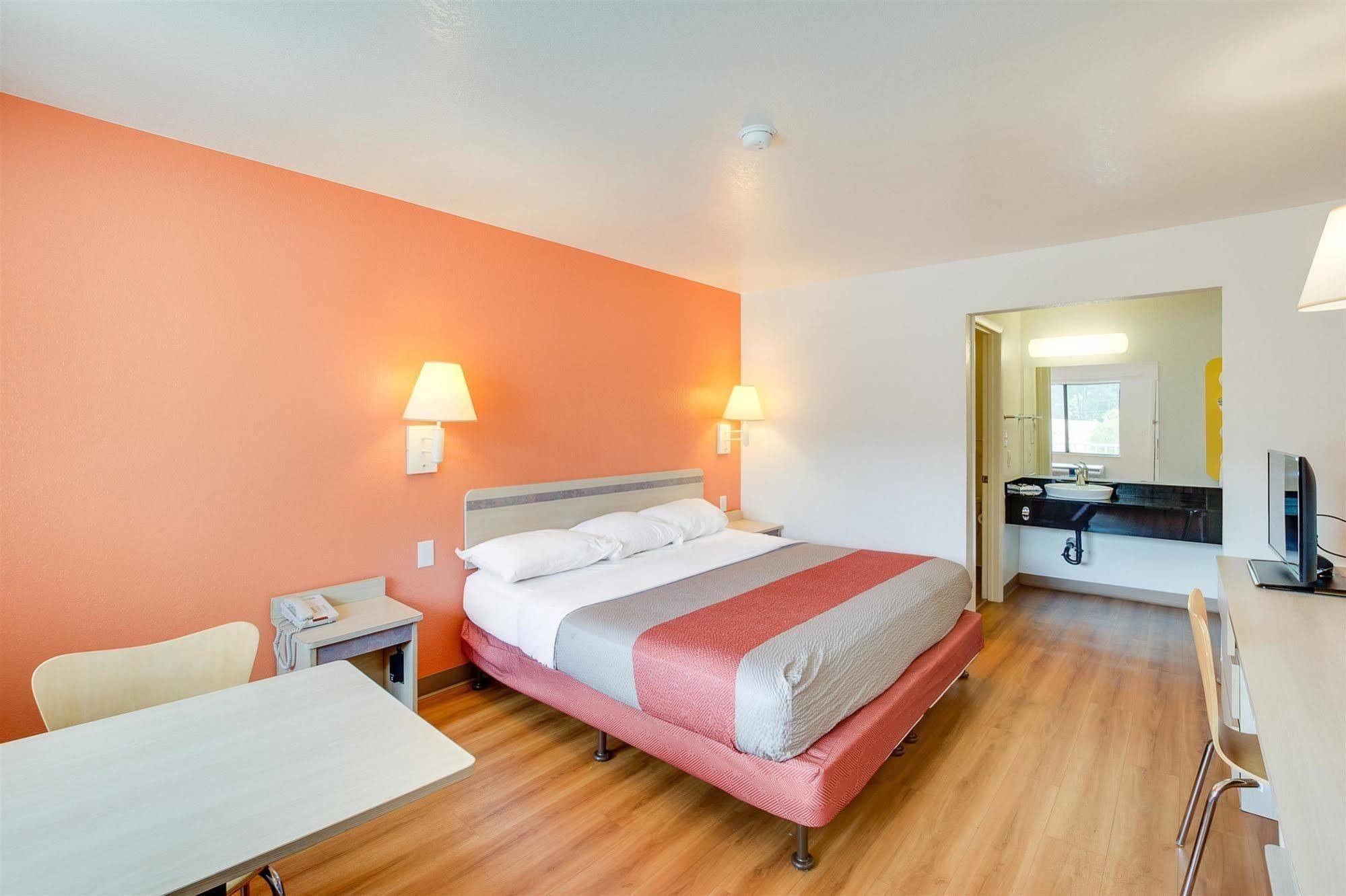 Motel 6-Columbia, Sc - West Экстерьер фото